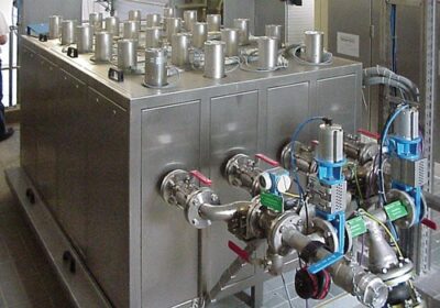 Installation industrielle de soniqueurs Hielscher : un cluster de soniqueurs de 48 kW permet une lixiviation efficace des éléments de terres rares issus des cendres de charbon