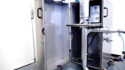 เครื่องอัลตราโซนิก UIP6000hdT พร้อมเครื่องปฏิกรณ์เซลล์ไหลอัลตราโซนิกและตู้เก็บเสียงสําหรับกระบวนการที่มีปริมาณงานสูงในอุตสาหกรรม