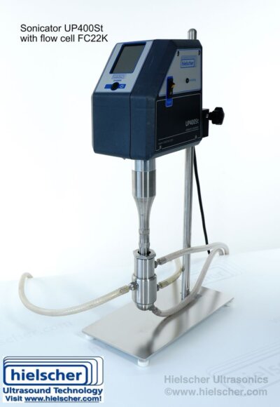 Sonicator UP400St with flow cell was used in the study "Novel non-aqueous rotavirus vaccine: Formulated for thermostability and easy administration" da Langston et al., 2025, per la disgregazione cellulare in linea e la solubilizzazione delle cellule Vero durante la produzione di vaccini virali, al fine di aumentare la resa virale e ottimizzare le fasi di raccolta del virus.