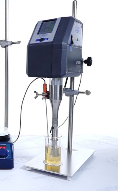 I liposomi vengono formati, caricati e ridimensionati in modo efficiente mediante sonicazione.