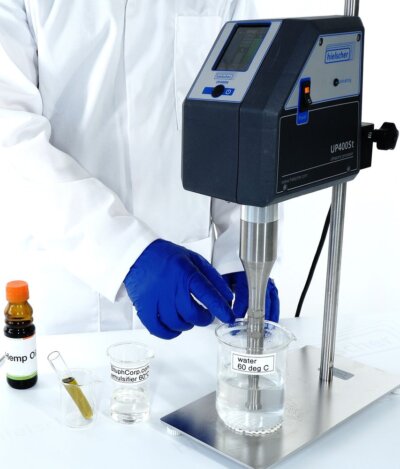 Ultrasonic preparation of a CBD nano-emulsion using the UP400ST ultrasonic probe.
