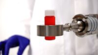 Med Single-Tube Sonicator VialTweeter VT26dxx opnås der pålideligt en effektiv homogenisering af prøver uden krydskontaminering og prøvetab.