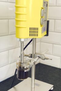 Sonicator UP100H for sonochemical nanoparticle synthesis