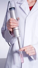 HPLC નમૂના તૈયારી માટે પ્રોબ-પ્રકારનું સોનિકેટર UP200St